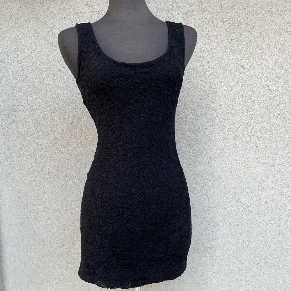 Forever 21 Black Body Con Lace Dress Medium